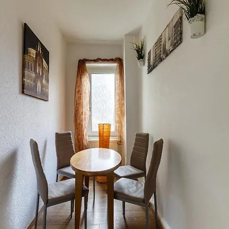Apartamento Dkn - Ihr Zuhause Auf Zeit In - Vollmoebliert - Waschmaschine - Wlan - Naehe Leipziger Zoo