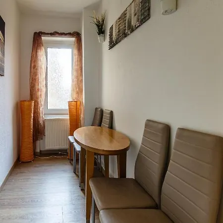 Dkn - Ihr Zuhause Auf Zeit In - Vollmoebliert - Waschmaschine - Wlan - Naehe Leipziger Zoo *