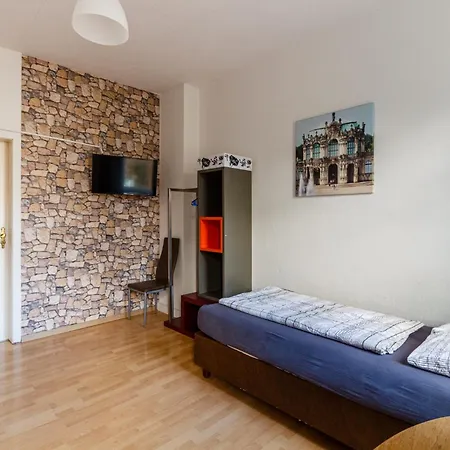 Apartamento Dkn - Ihr Zuhause Auf Zeit In - Vollmoebliert - Waschmaschine - Wlan - Naehe Leipziger Zoo