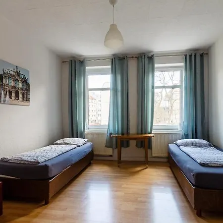 Daire Dkn - Ihr Zuhause Auf Zeit In - Vollmoebliert - Waschmaschine - Wlan - Naehe Leipziger Zoo *